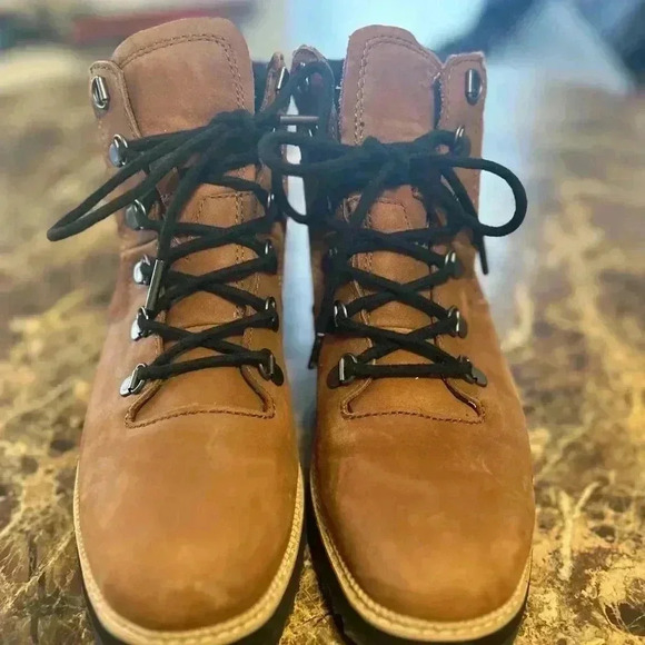 Toms Women Size 9 Mojave Oiled Waterproof Ember Nubuck Leopard Suede Mid Boots - Picture 1 of 7
